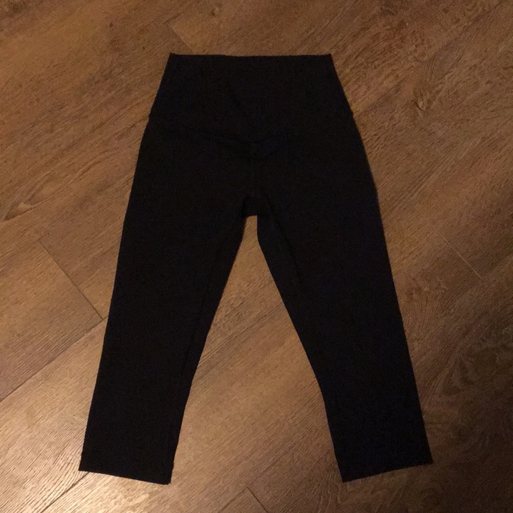 Lulemon crop leggings like new missing tag